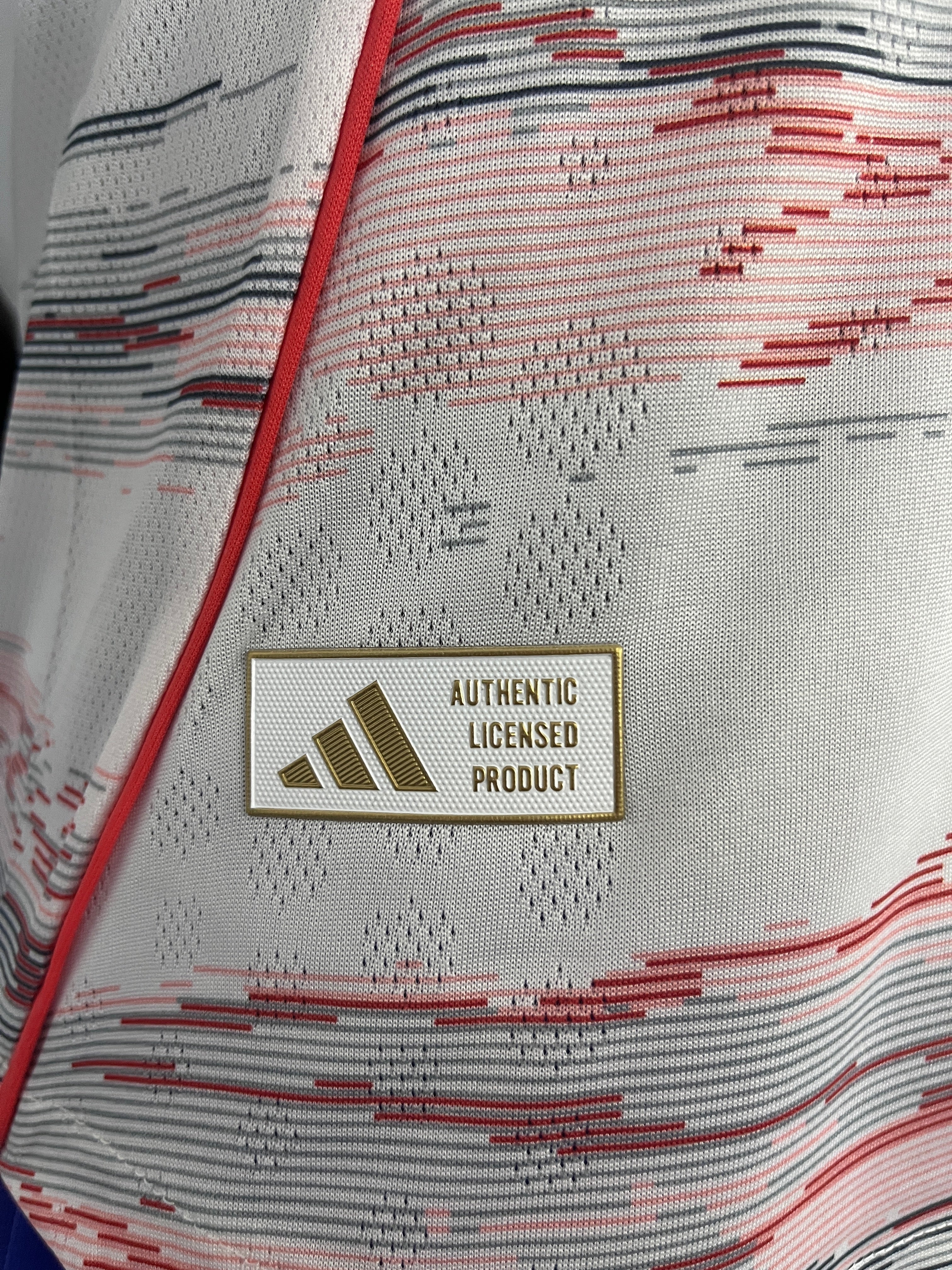 FC BAYERN MÜNCHEN UITSHIRT 25/26