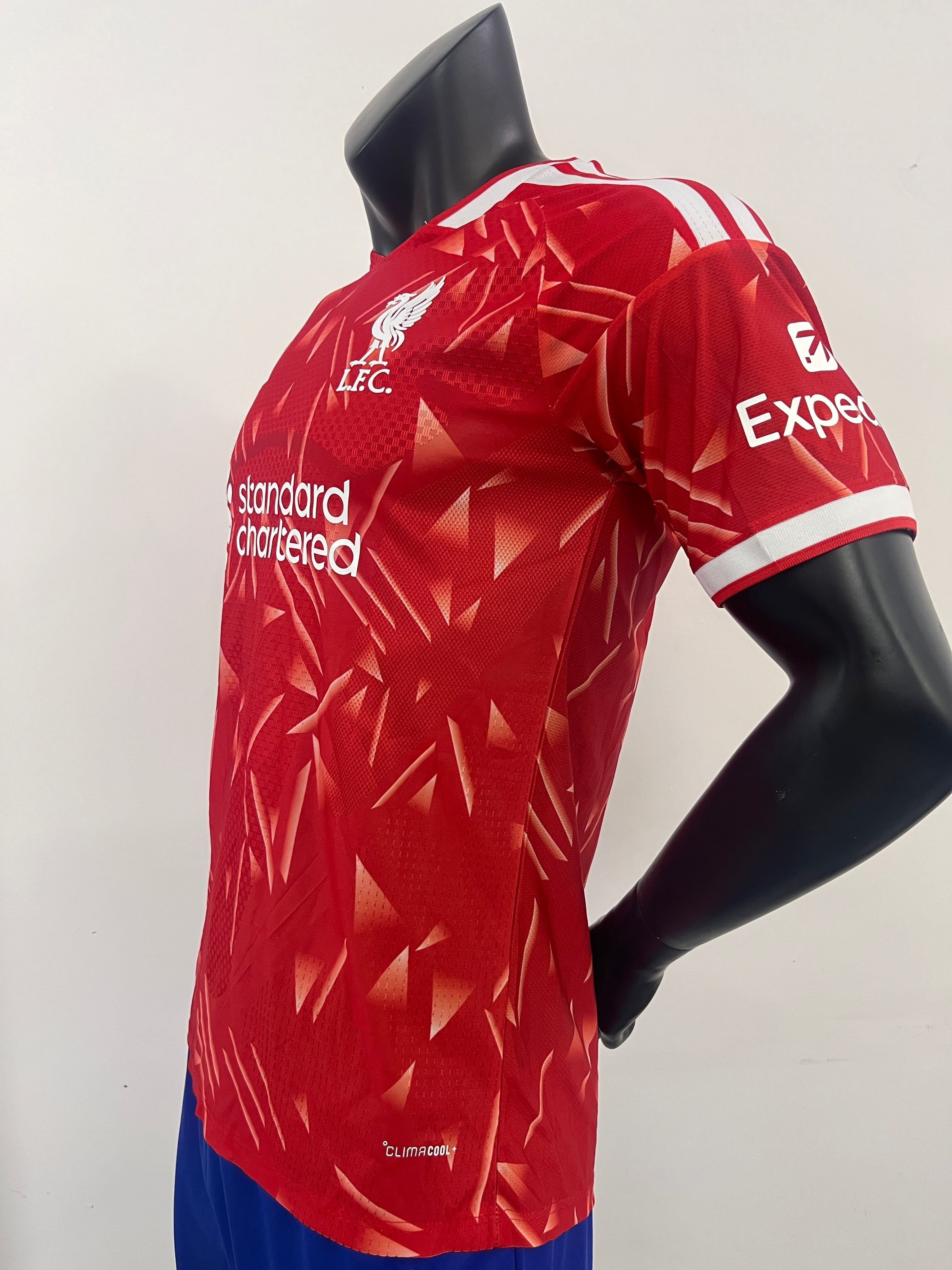 LIVERPOOL THUIS 26/27